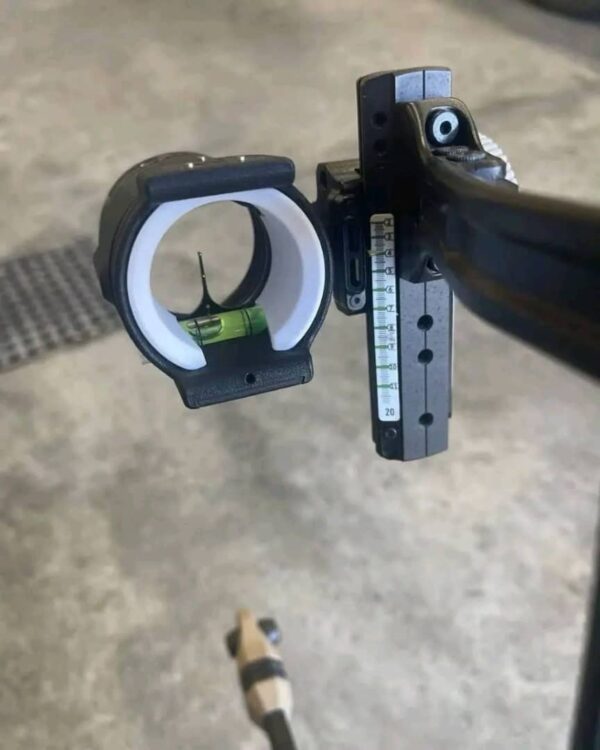 Mathews Lift 33 Two-Tone - Image 3