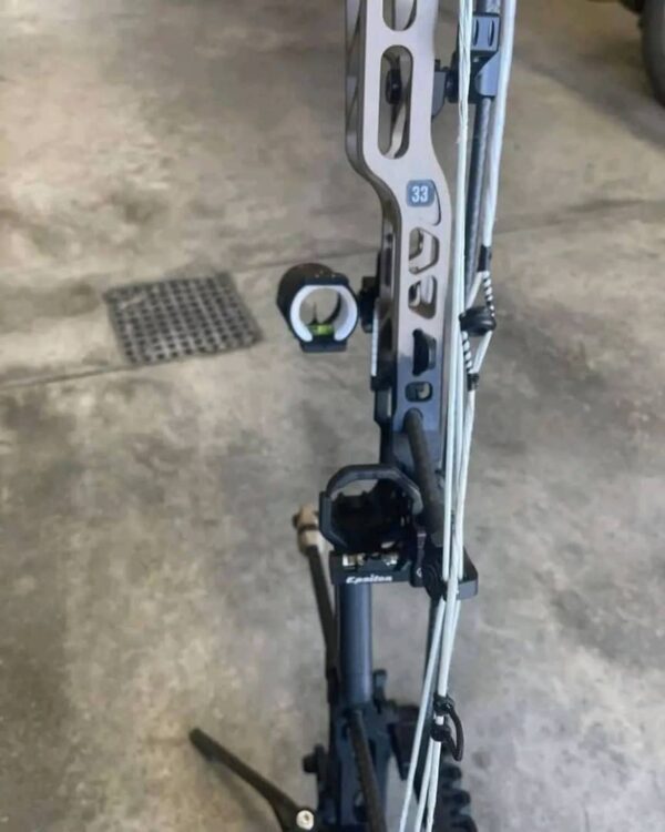 Mathews Lift 33 Two-Tone - Image 2
