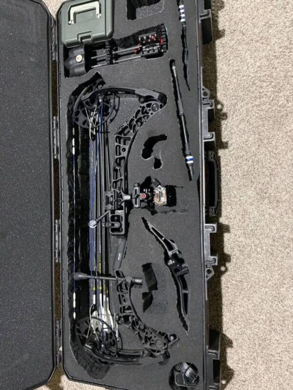 Mathews v3x 29 right handed black.